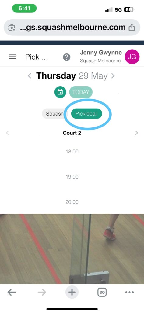 How to book a pickleball court